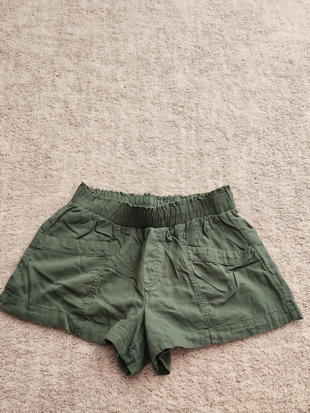 Women’s Olive Green Elastic Waist Linen Shorts